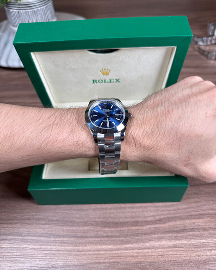 ROLEX DATEJUST PLATEADO - FONDO AZUL OYSTER