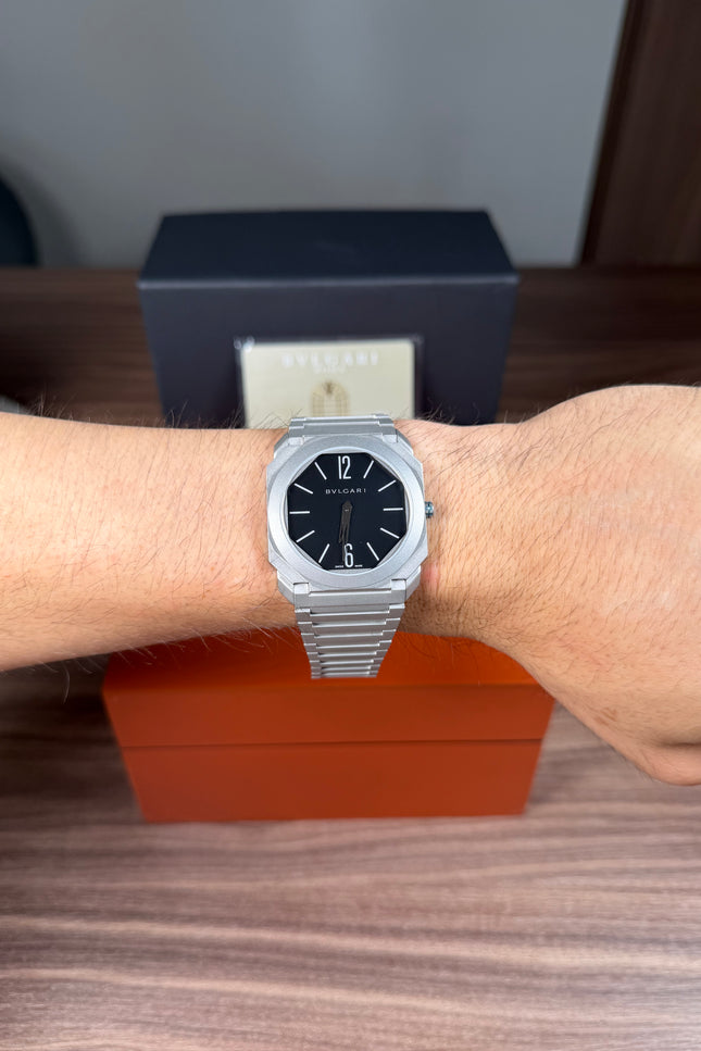 BVLGARI OCTO FINISSIMO - PLATA FONDO NEGRO