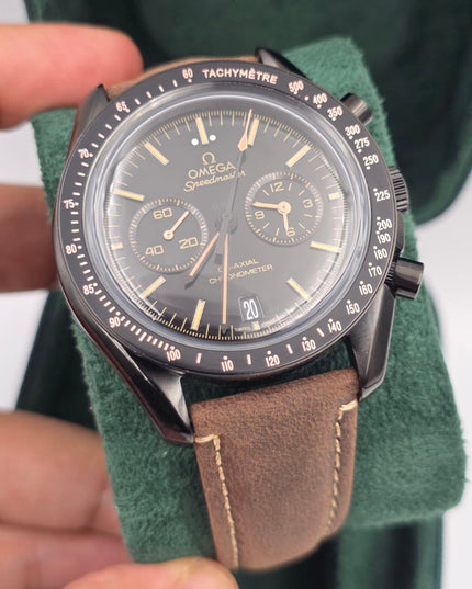 OMEGA SPEEDMASTER DARK SIDE OF THE MOON - CAFÉ
