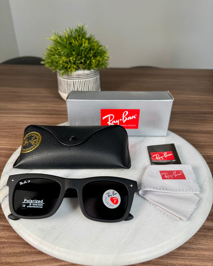 RAY-BAN WAYFARER CLASSIC