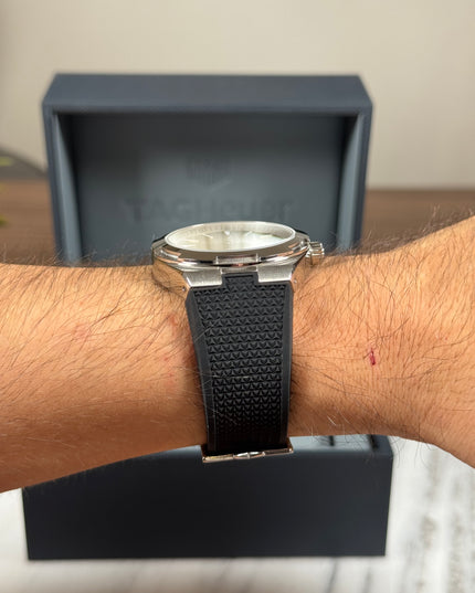 VACHERON CONSTANTIN OVERSEAS PLATEADO CAUCHO