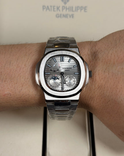 PATEK PHILIPPE NAUTILUS MOON PHASE PLATEADO FONDO PLATA