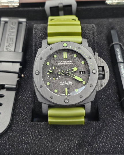 PANERAI SUMERSIBLE MARINA MILITARE CARBOTECH SUIZO