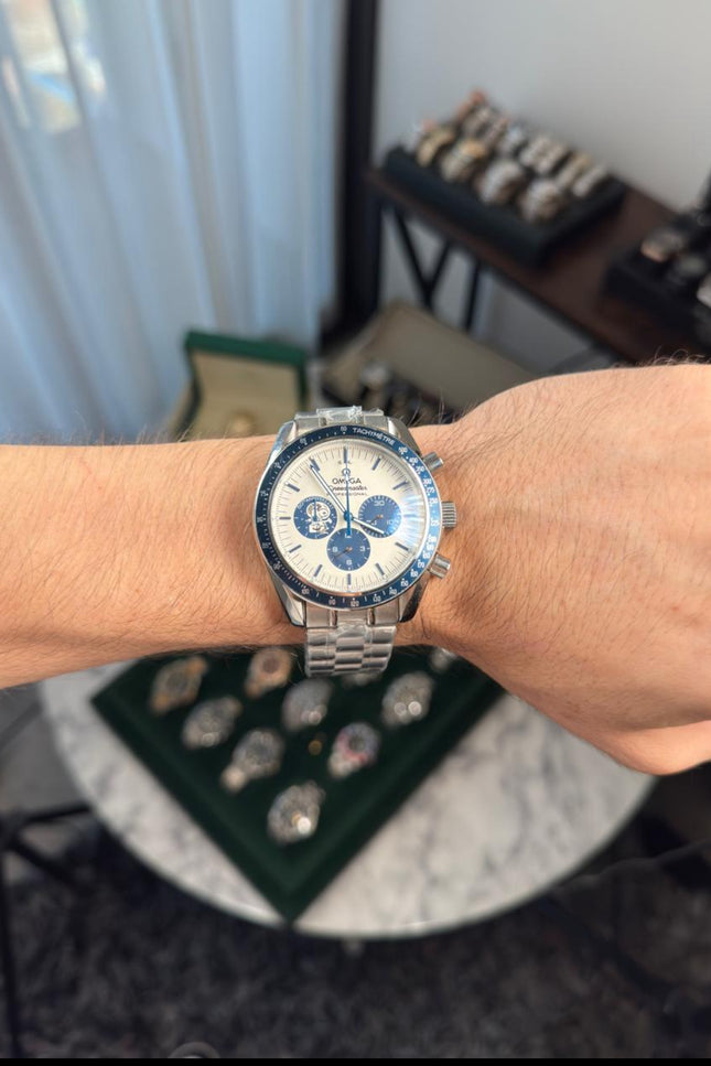 OMEGA SPEEDMASTER SILVER SNOOPY AWARD