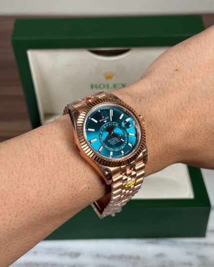 ROLEX SKY-DWELLER ROSE GOLD SUIZO - FONDO AZUL