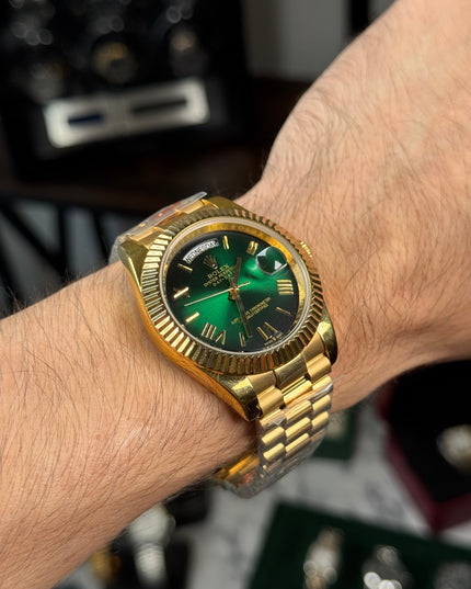 ROLEX DAY DATE DORADO - FONDO VERDE