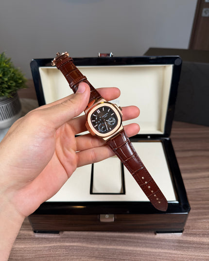 PATEK PHILIPPE NAUTILUS MOON PHASE ROSE GOLD CORREA PIEL CAFÉ