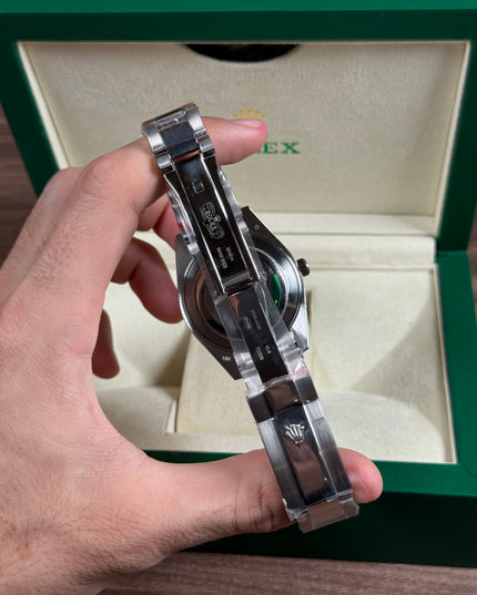 ROLEX DATEJUST PLATEADO - FONDO AZUL CLARO