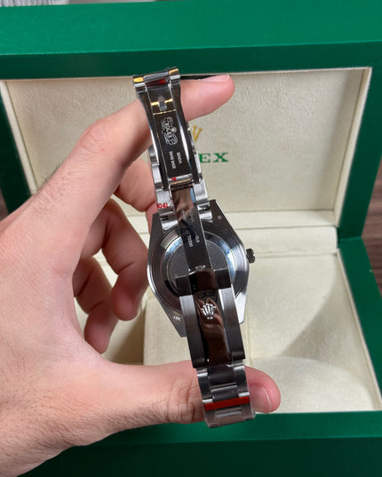 ROLEX DATEJUST PLATEADO - FONDO VERDE BISEL ESTRIADO