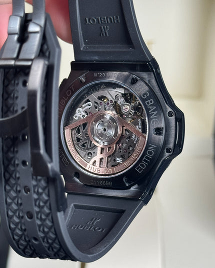 HUBLOT BIG BANG 20TH ANNIVERSARY ALL BLACK SUIZO