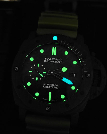 PANERAI SUMERSIBLE MARINA MILITARE CARBOTECH SUIZO