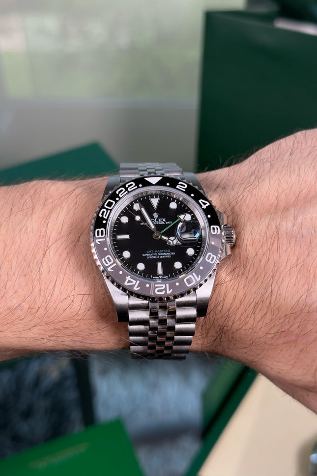 ROLEX GMT BRUCE WAYNE JUBILEE SEMI SUIZO