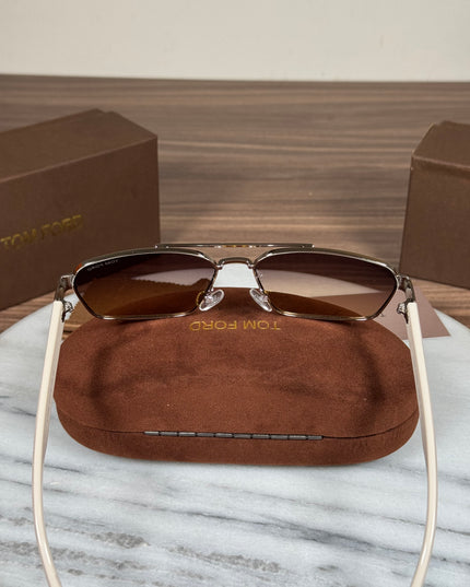 TOM FORD