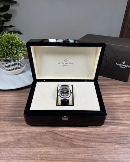 PATEK PHILIPPE NAUTILUS PIEL SUIZO