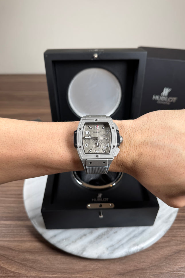 HUBLOT SPIRIT OF BIG BANG BLACK MAGIC - GRIS