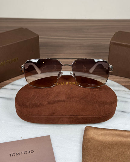 TOM FORD