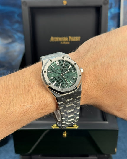 AUDEMARS PIGUET ROYAL OAK SUIZO - FONDO VERDE