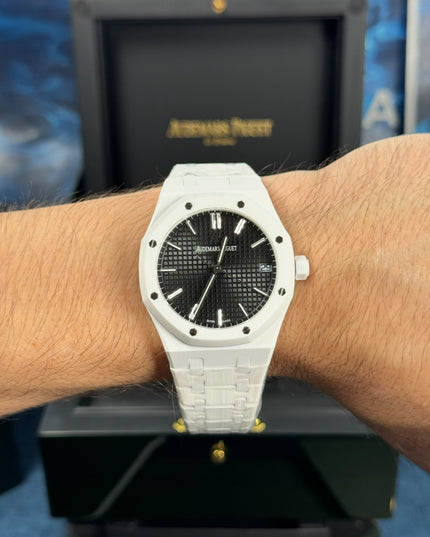 AUDEMARS PIGUET ROYAL OAK SUIZO - BLANCO FONDO NEGRO