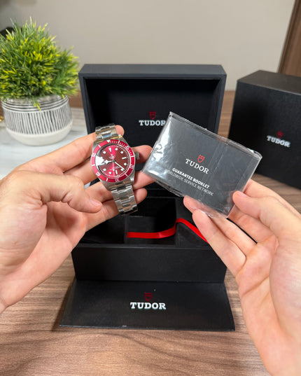 TUDOR BLACK BAY - ROJO