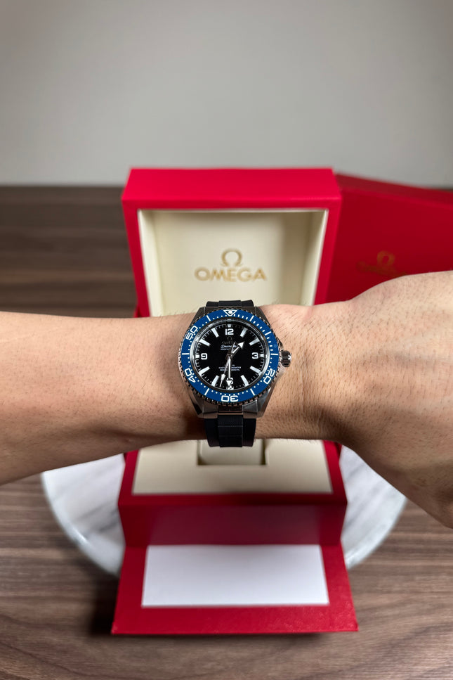 OMEGA SEAMASTER PLANET OCEAN 600M - NEGRO/AZUL