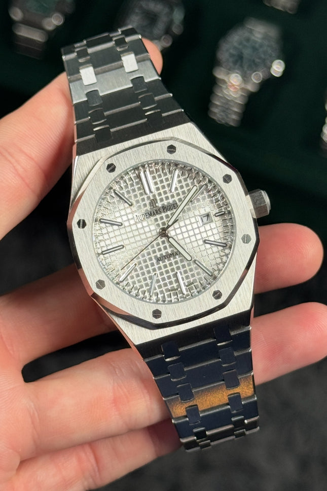 AUDEMARS PIGUET ROYAL OAK - FONDO BLANCO