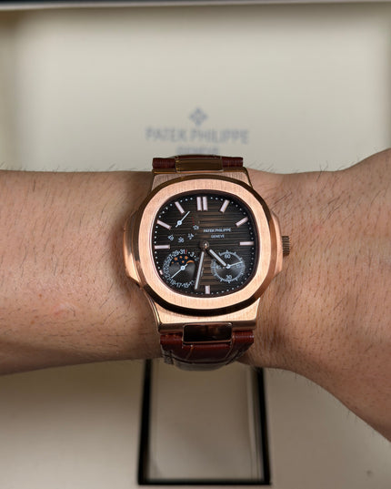 PATEK PHILIPPE NAUTILUS MOON PHASE ROSE GOLD CORREA PIEL CAFÉ