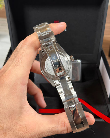 TUDOR BLACK BAY - ROJO
