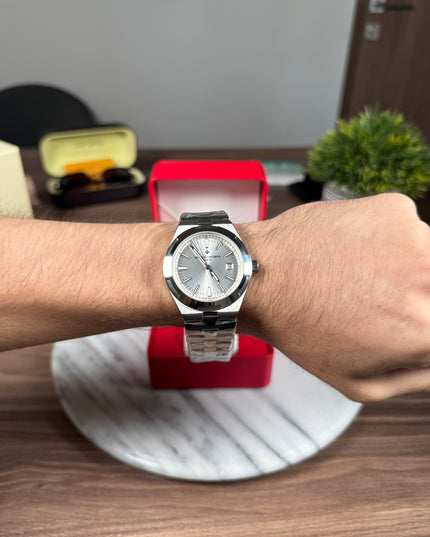 VACHERON CONSTANTIN OVERSEAS - FONDO PLATEADO