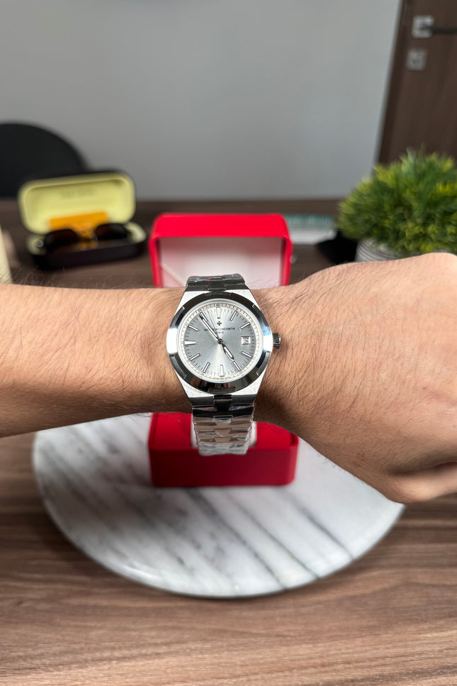 VACHERON CONSTANTIN OVERSEAS - FONDO PLATEADO