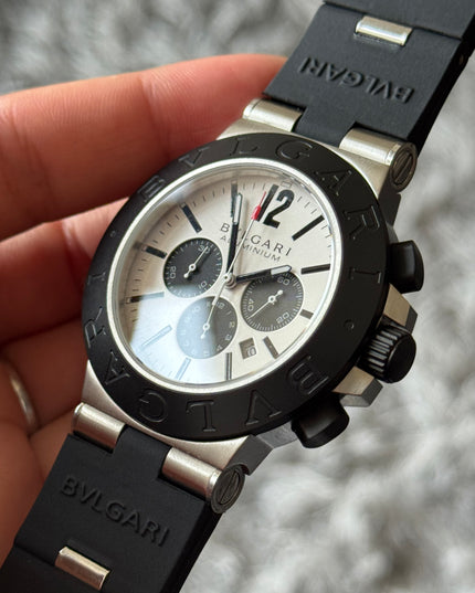 BVLGARI ALUMINIUM CRONÓGRAFO FONDO BLANCO