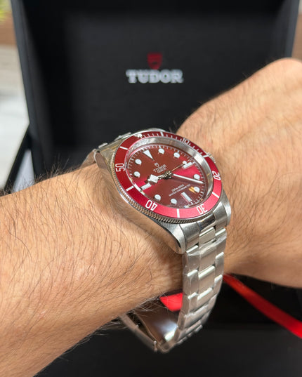 TUDOR BLACK BAY - ROJO