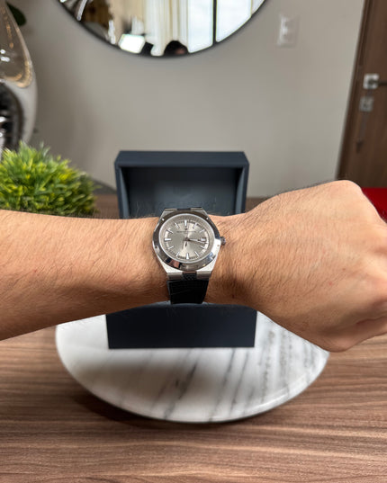 VACHERON CONSTANTIN OVERSEAS PLATEADO CAUCHO