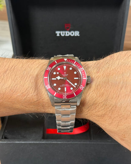TUDOR BLACK BAY - ROJO