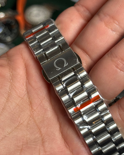 OMEGA SPEEDMASTER MOONPHASE