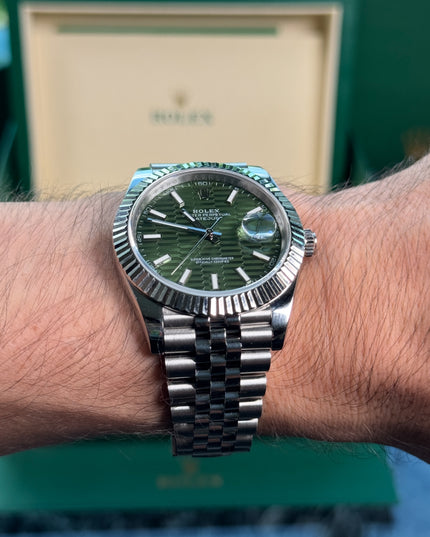 ROLEX DATEJUST 40MM SUIZO - FONDO VERDE