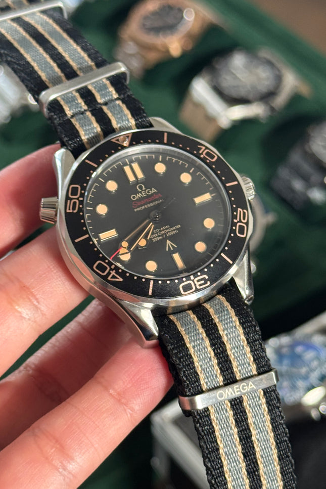 OMEGA SEAMASTER DIVER 300M PULSERA NATO