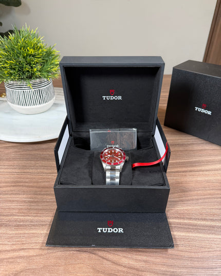 TUDOR BLACK BAY - ROJO