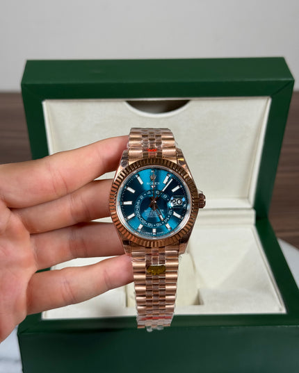 ROLEX SKY-DWELLER ROSE GOLD SUIZO - FONDO AZUL