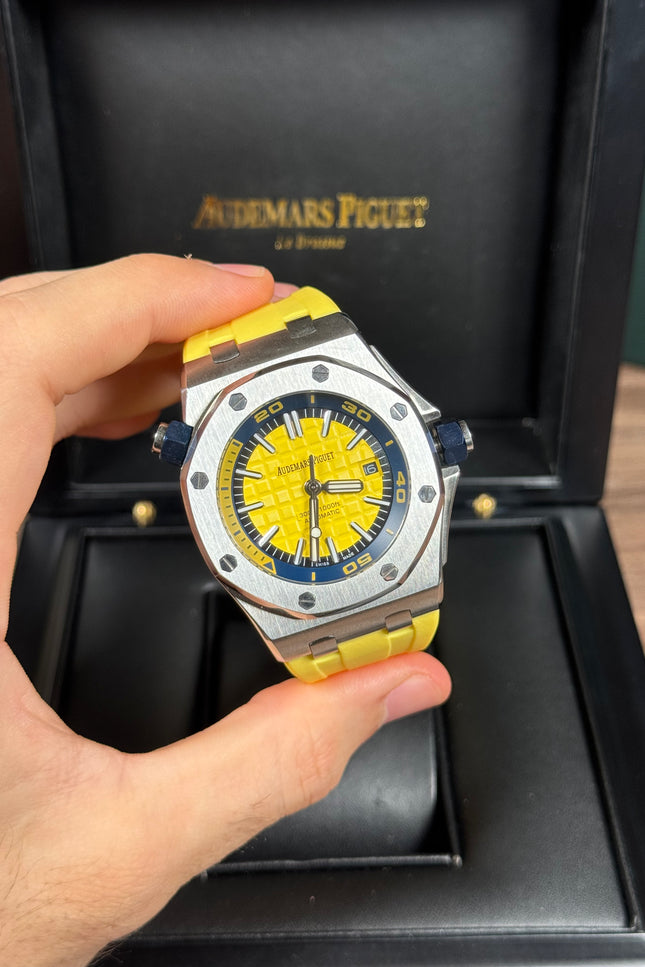 AUDEMARS PIGUET ROYAL OAK OFFSHORE CRONÓGRAFO - AMARILLO