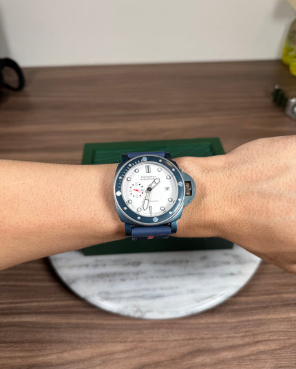 PANERAI SUMERSIBLE AZUL FONDO BLANCO