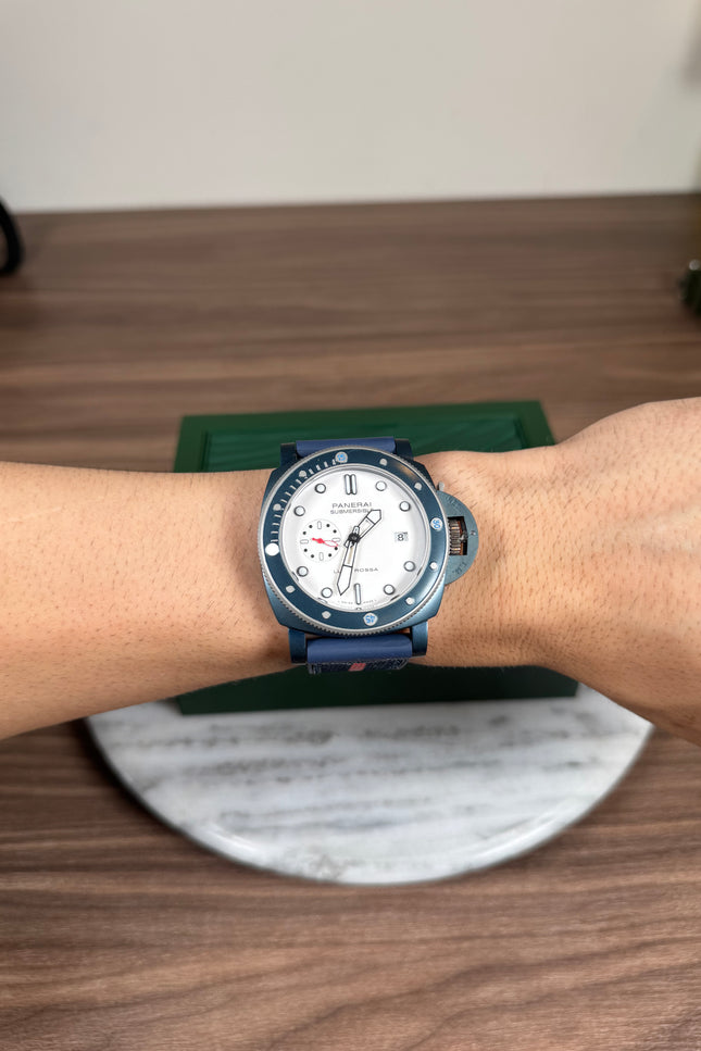 PANERAI SUMERSIBLE AZUL FONDO BLANCO
