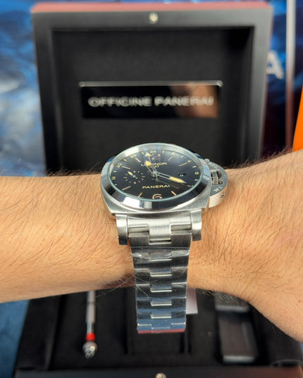PANERAI LUMINOR GMT- PLATA FONDO NEGRO