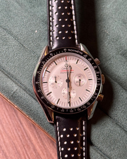 OMEGA SPEEDMASTER MOONWATCH PROFESSIONAL - ACERO CON EXTENSIBLE PIEL