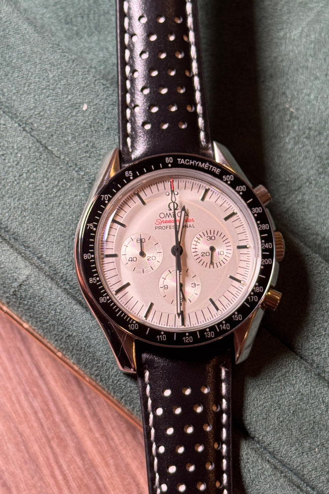 OMEGA SPEEDMASTER MOONWATCH PROFESSIONAL - ACERO CON EXTENSIBLE PIEL