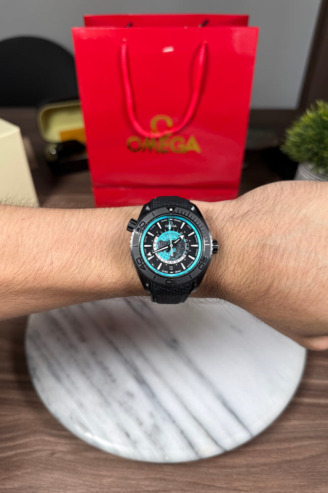 OMEGA SEAMASTER
PLANET OCEAN 600M SUIZO