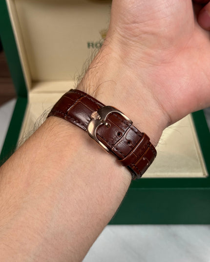 ROLEX CELLINI DATE - ROSEGOLD CAFÉ FONDO BLANCO