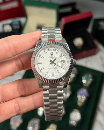 ROLEX DAY DATE PLATEADO - FONDO BLANCO