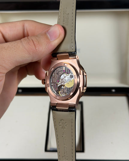 PATEK PHILIPPE NAUTILUS MOON PHASE ROSE GOLD CORREA CUERO