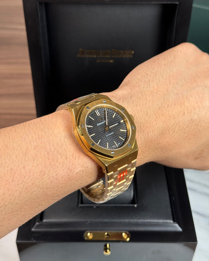 AP ROYAL OAK - DORADO FONDO NEGRO