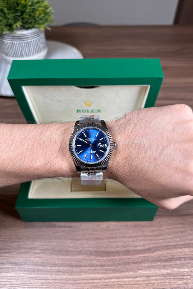 ROLEX DATEJUST PLATEADO - FONDO AZUL